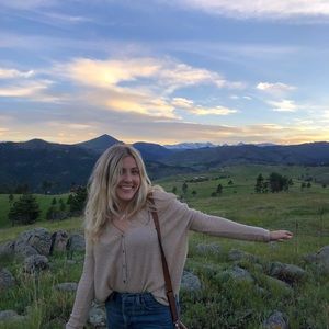 Meet your Posher, Kelsie